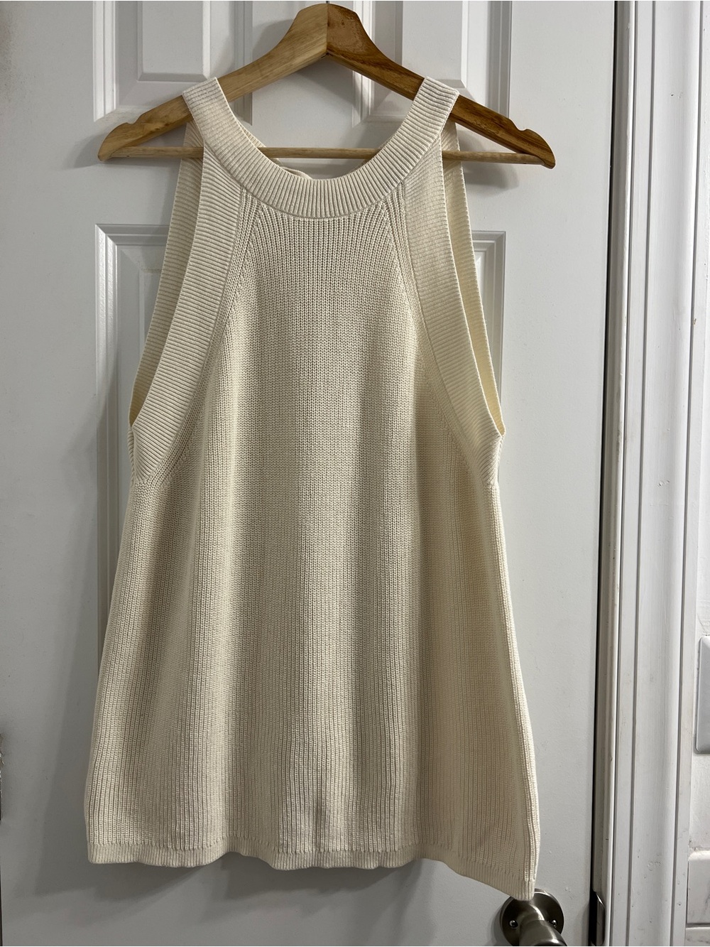 Gorgeous 🤍 Ann Taylor Sleeveless Soft Knit Bow tie back closure Cream Tank-XL